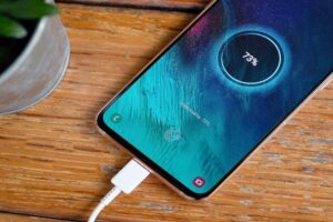 How to Make Your Phone Charge Faster – 5 Best Methods